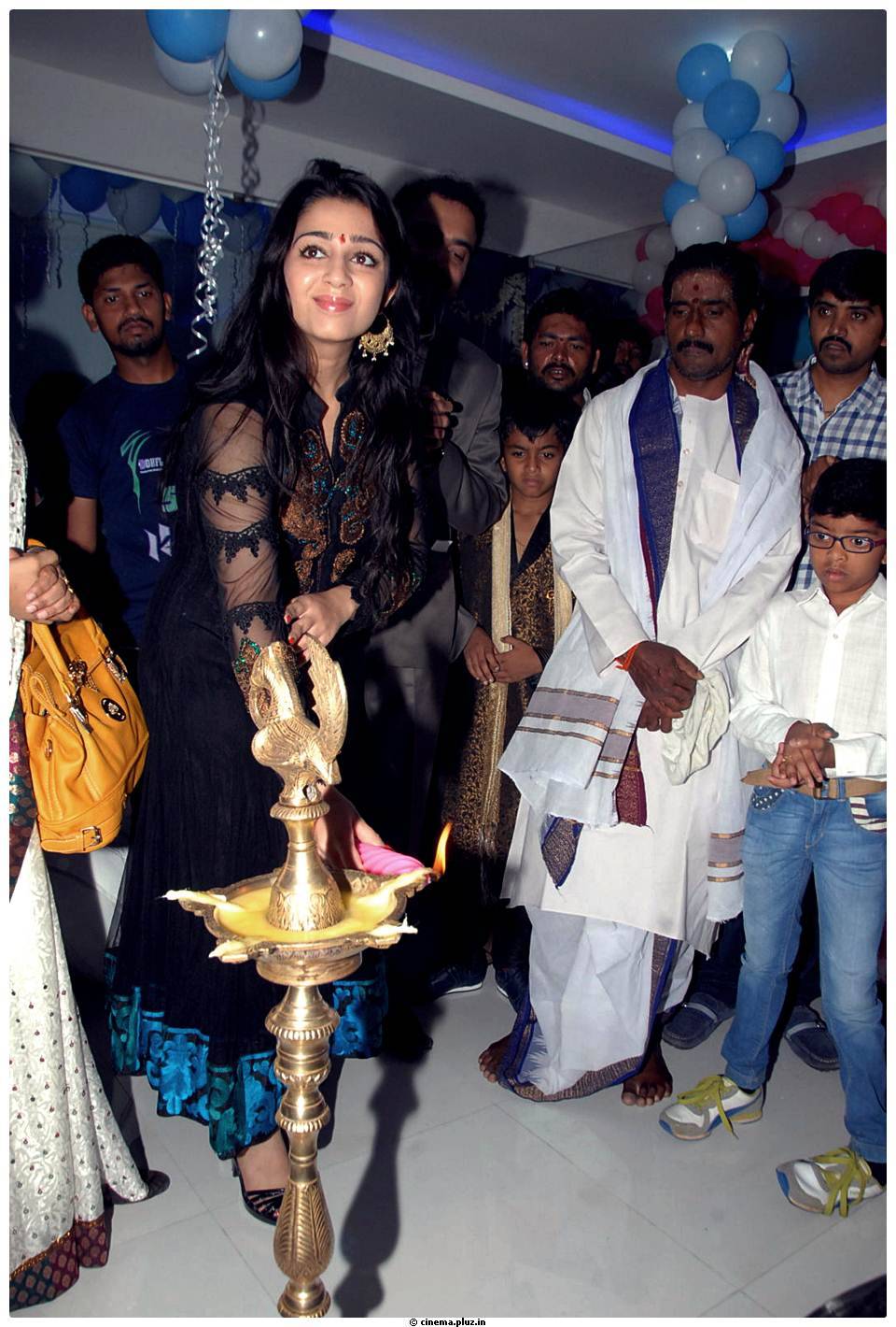 Charmi Launches Sreeroop Cosmetology Clinic Pictures | Picture 459376