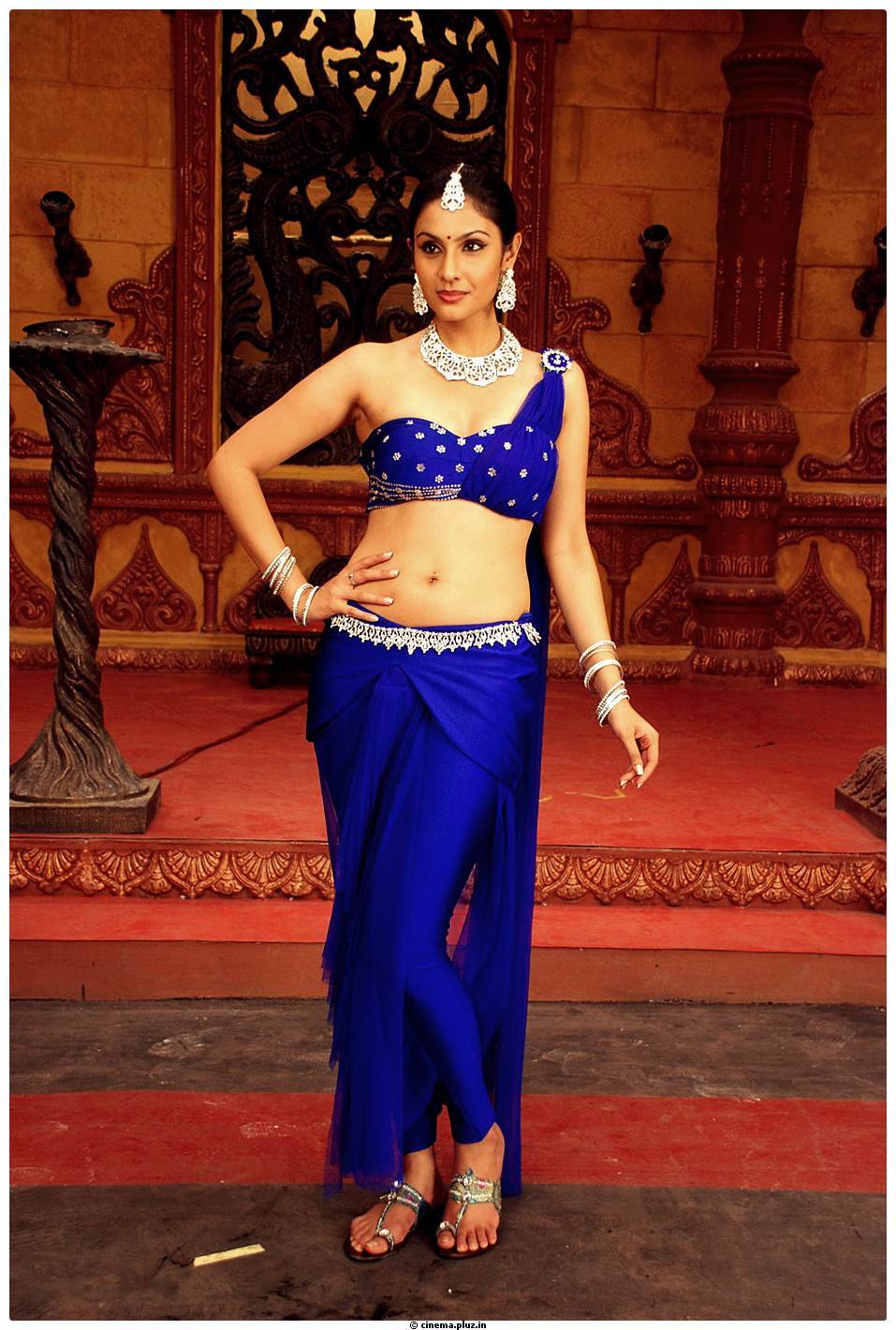 Divya Parameshwar Hot Images in Rajakota Rahasyam Movie | Picture 459390