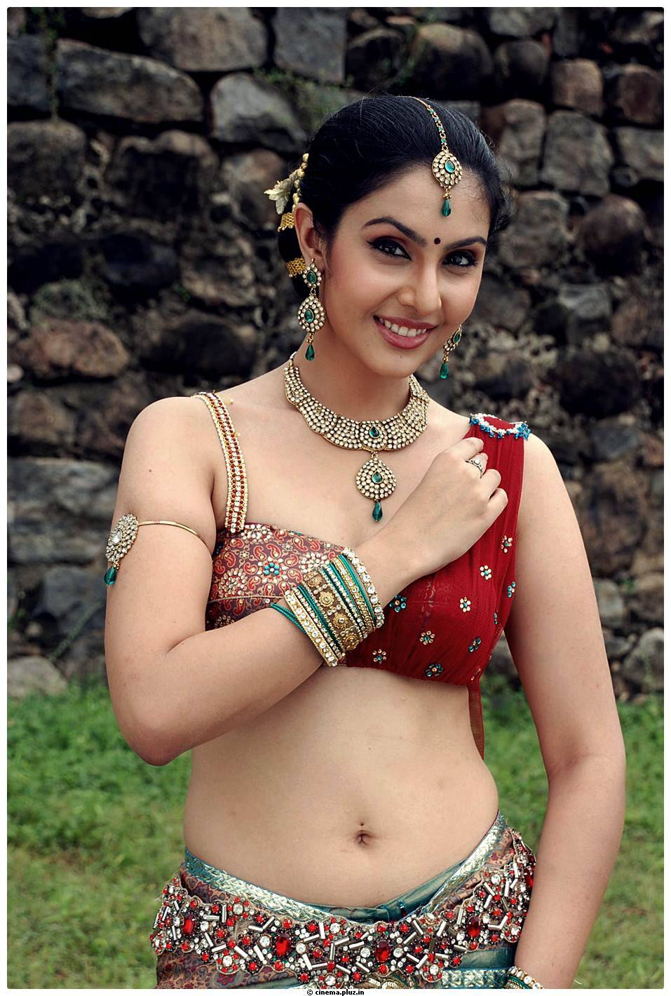 Divya Parameshwar Hot Images in Rajakota Rahasyam Movie | Picture 459391