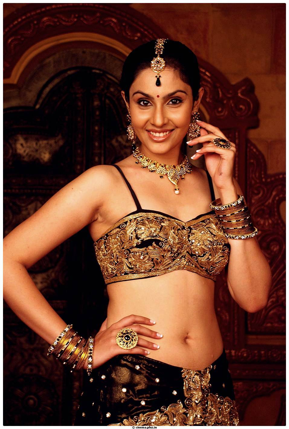 Divya Parameshwar Hot Images in Rajakota Rahasyam Movie | Picture 459442
