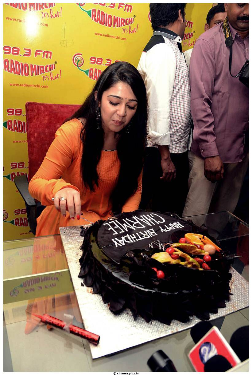 Charmy Kaur - Prema Oka Maikam@Radio Mirchi Tomorrow Charmi Birthday Cake Cutting Images | Picture 460091
