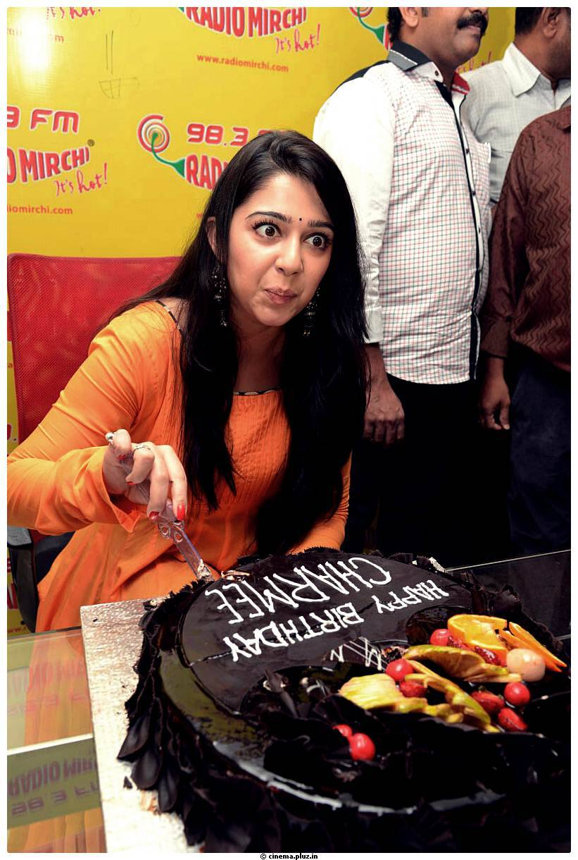 Charmy Kaur - Prema Oka Maikam@Radio Mirchi Tomorrow Charmi Birthday Cake Cutting Images | Picture 460111