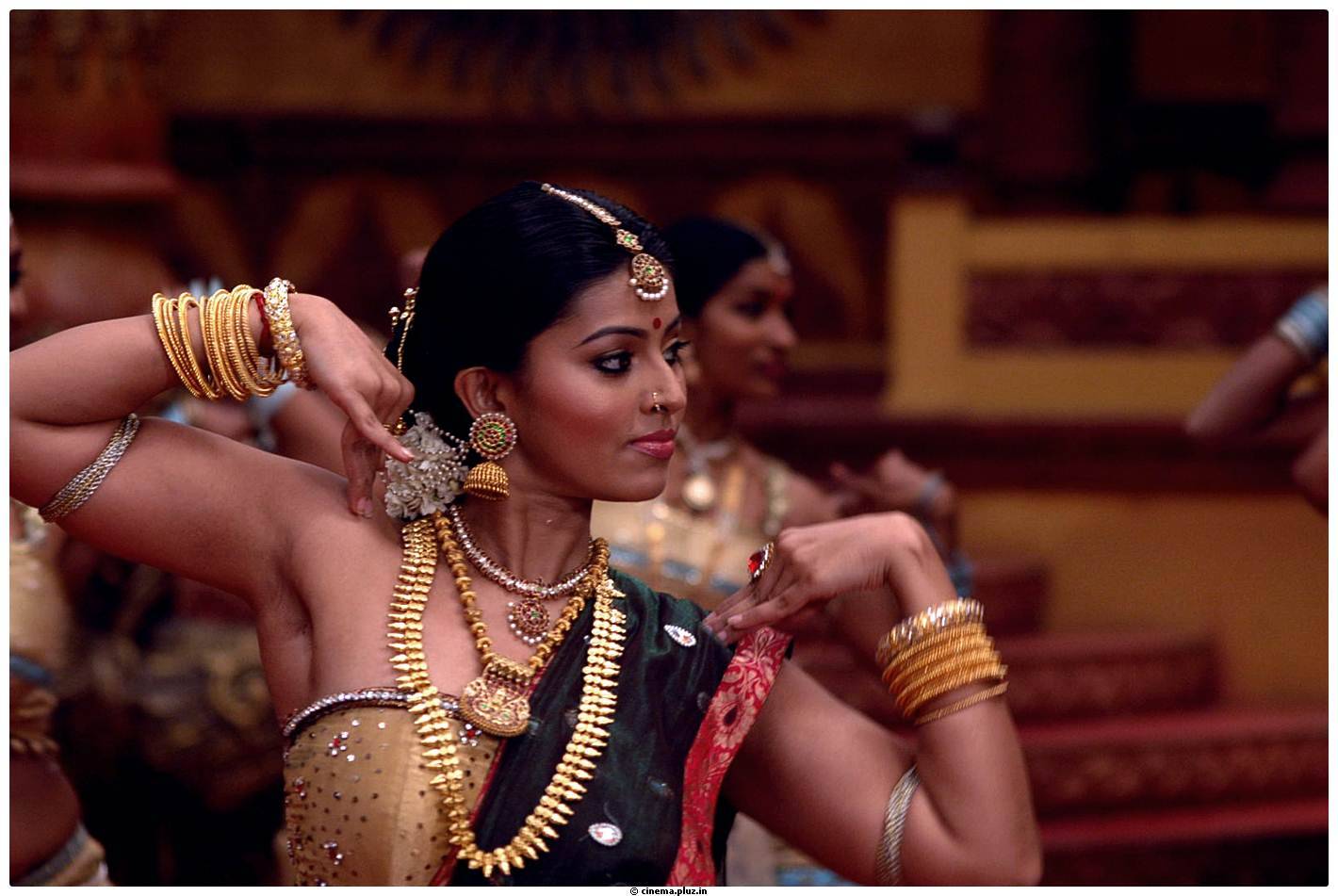 Sneha Hot Photos in Rajakota Rahasyam movie | Picture 459500