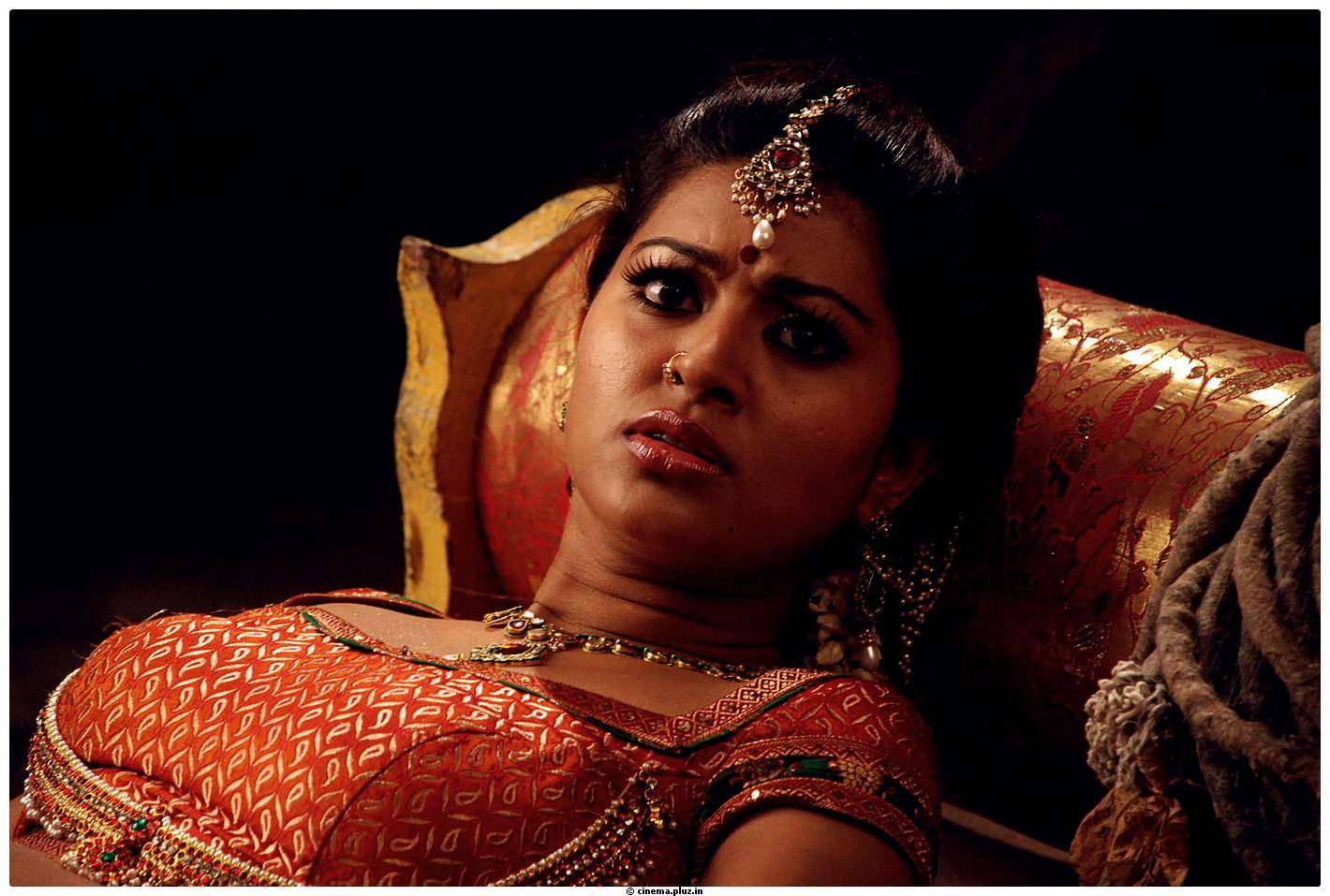 Sneha Hot Photos in Rajakota Rahasyam movie | Picture 459505