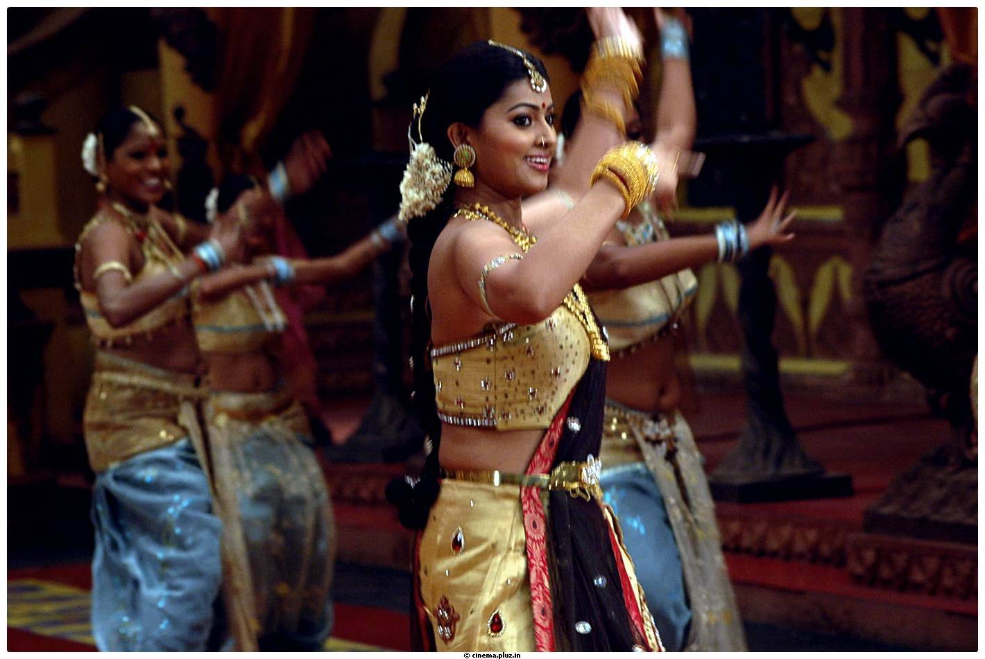 Sneha Hot Photos in Rajakota Rahasyam movie | Picture 459517