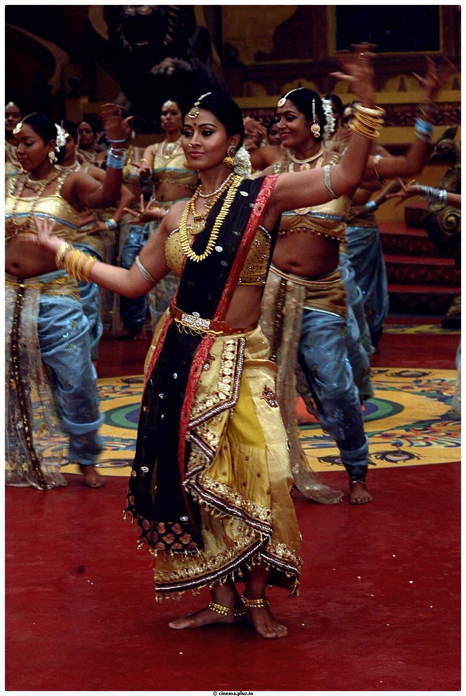 Sneha Hot Photos in Rajakota Rahasyam movie | Picture 459518