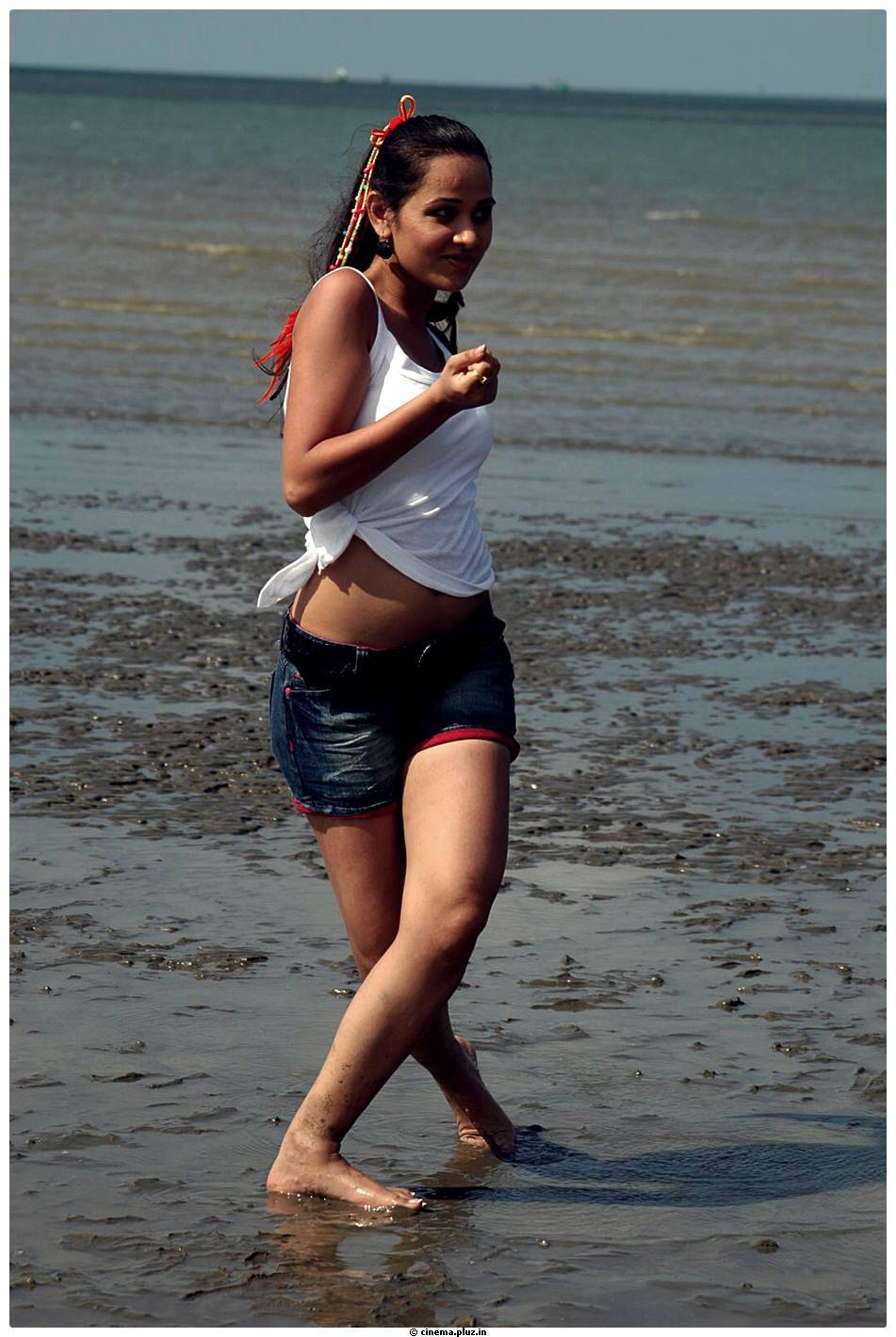 Hot Actress Nisha Kothari Latest Spicy Photos | Picture 461276