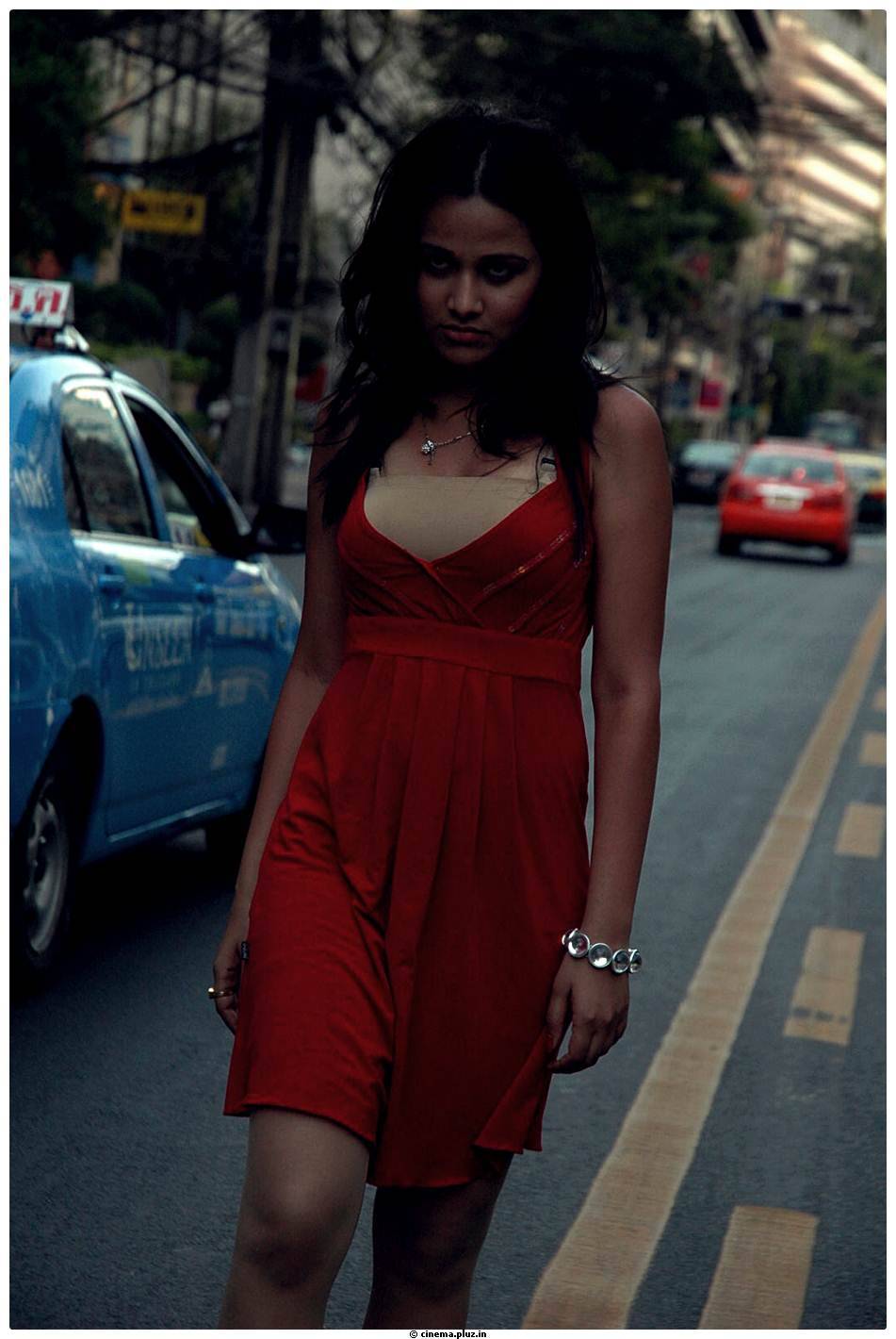 Hot Actress Nisha Kothari Latest Spicy Photos | Picture 461286