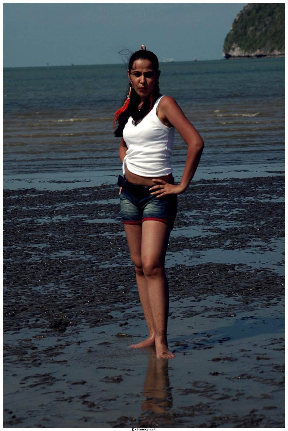 Hot Actress Nisha Kothari Latest Spicy Photos | Picture 461296