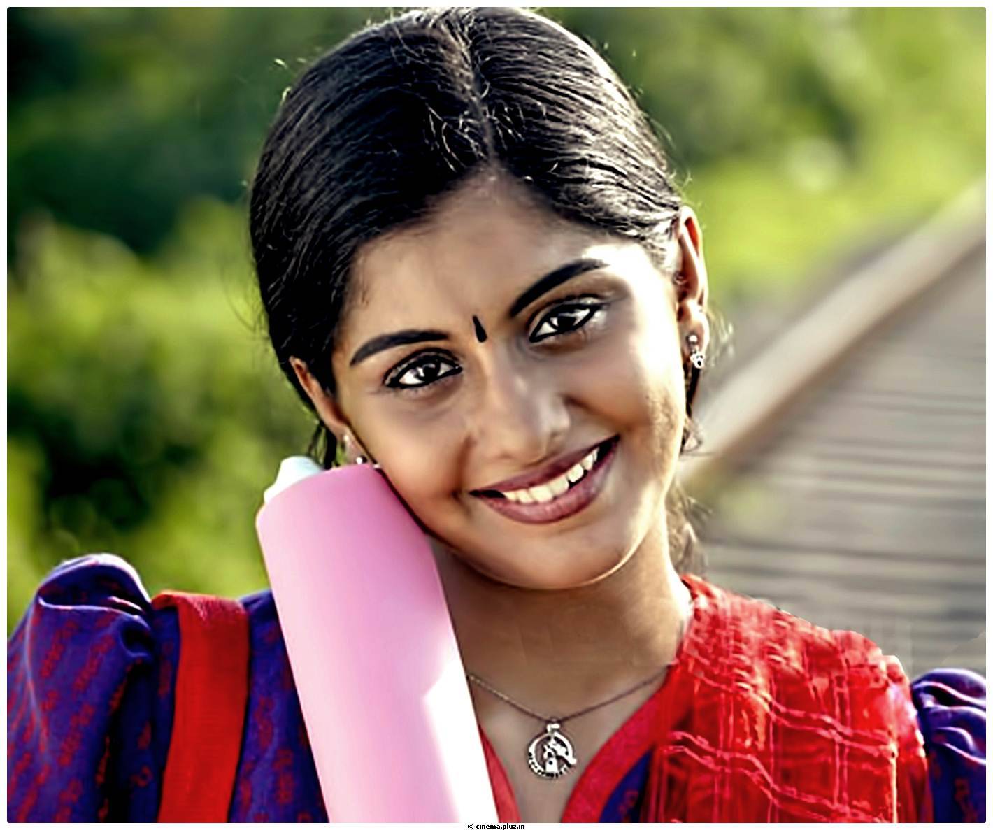 Meera Nandan - Meera nandan Latest Stills in Doravari Satram Movie | Picture 462622