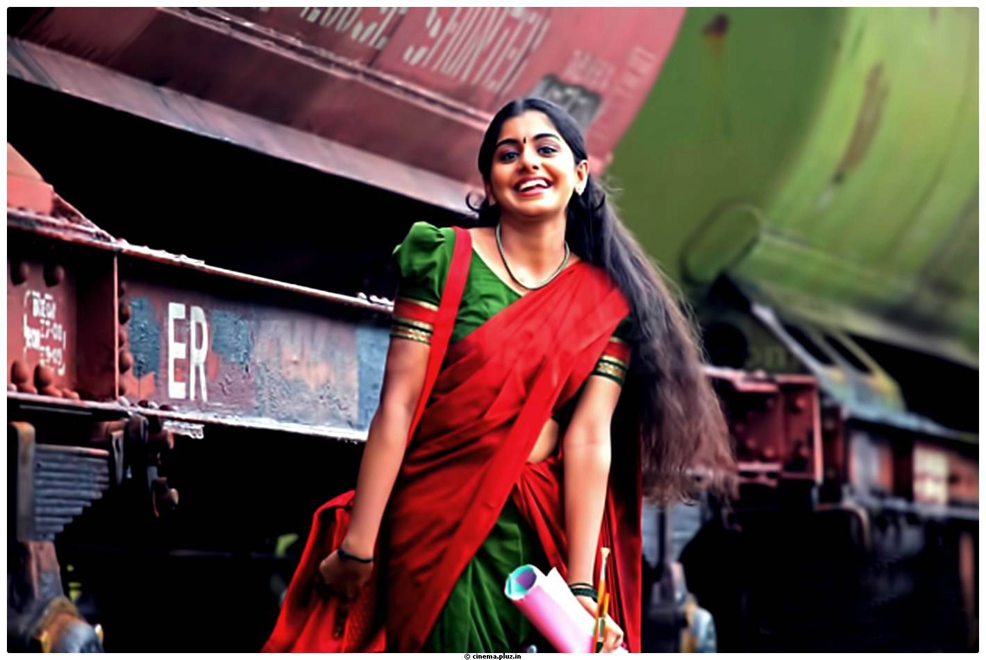 Meera Nandan - Meera nandan Latest Stills in Doravari Satram Movie | Picture 462627
