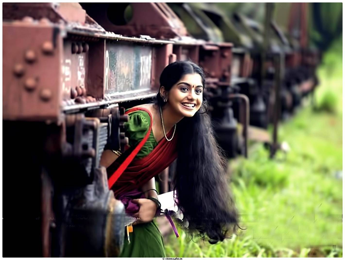 Meera Nandan - Meera nandan Latest Stills in Doravari Satram Movie | Picture 462630