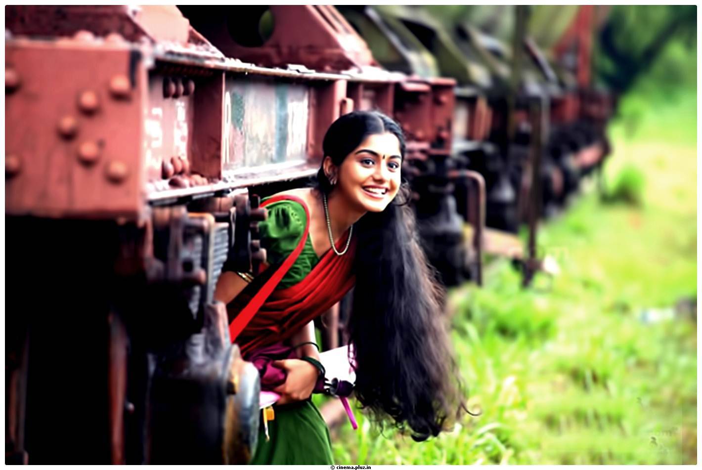 Meera Nandan - Meera nandan Latest Stills in Doravari Satram Movie | Picture 462632