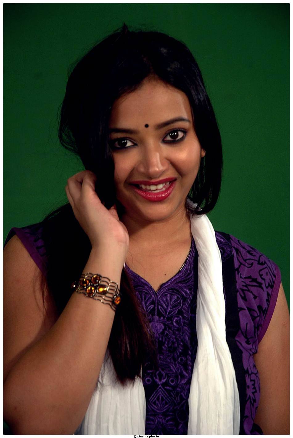 Shweta Prasad Latest Stills in Vijetha Movie | Picture 463082