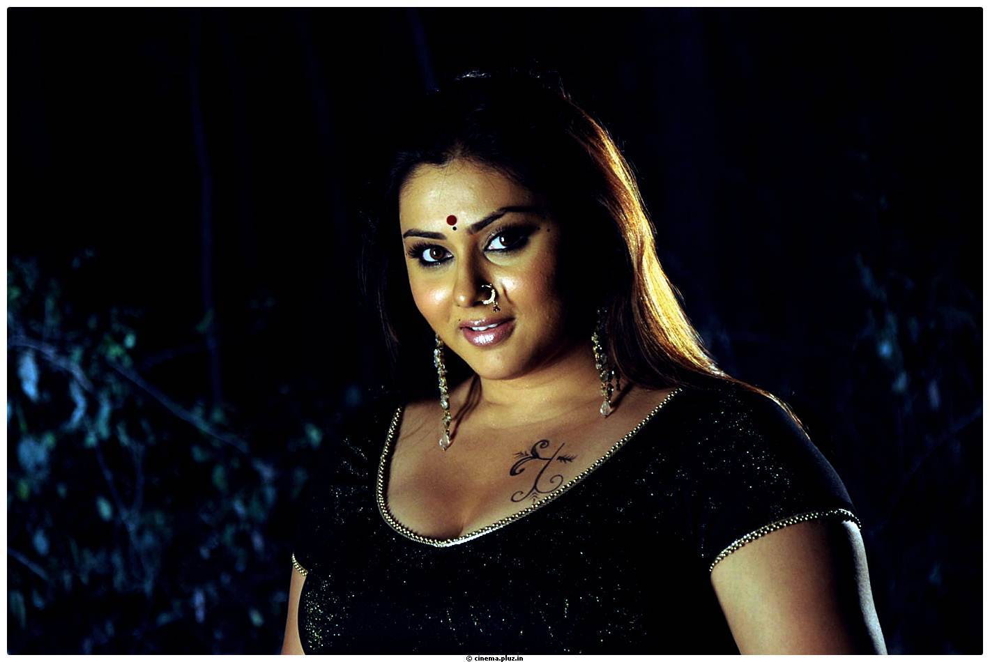 Namitha - Bhaja Bhajantrilu Movie Hot Photos | Picture 465515