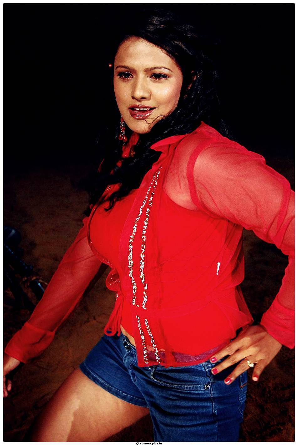 Shivani (Actress) - Bhaja Bhajantrilu Movie Hot Photos | Picture 465552
