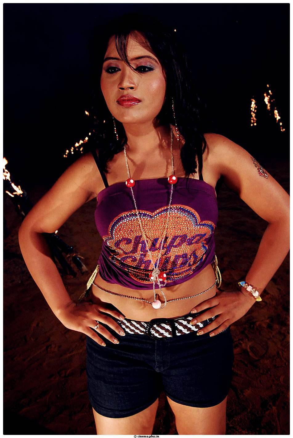 Tripura (Actress) - Bhaja Bhajantrilu Movie Hot Photos | Picture 465555