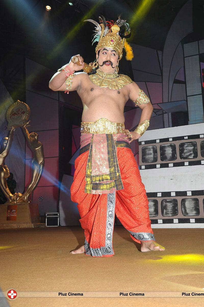 Dance & Pefarmence At Santosham 11th Aniversary Awards Photos | Picture 559793