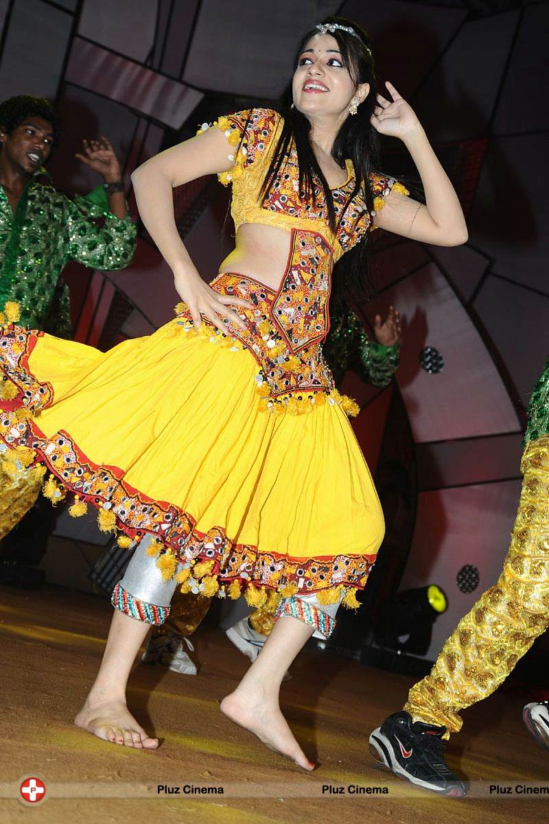 Reshma - Dance & Pefarmence At Santosham 11th Aniversary Awards Photos | Picture 559808