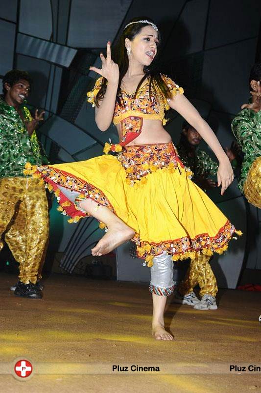 Reshma - Dance & Pefarmence At Santosham 11th Aniversary Awards Photos | Picture 559871