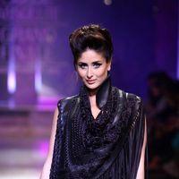 Kareena Kapoor - Final day of Lakme Fashion Week winter festive 2012 - Photos