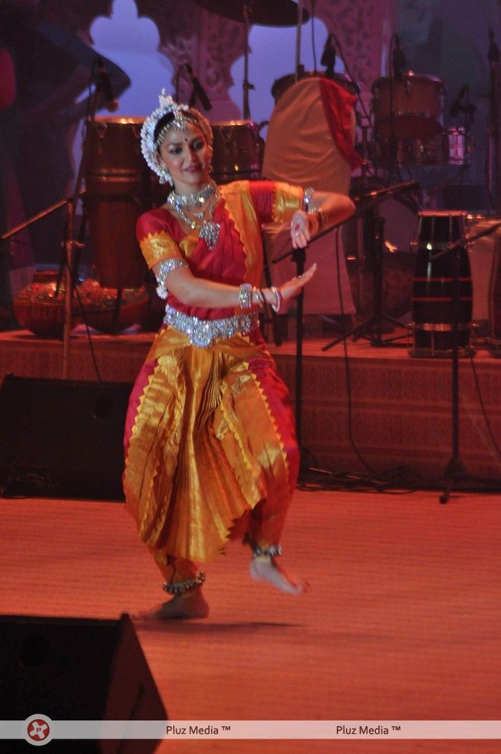 Esha Deol - Bollywood Celebs at Dahi Handi event - Photos | Picture 248545