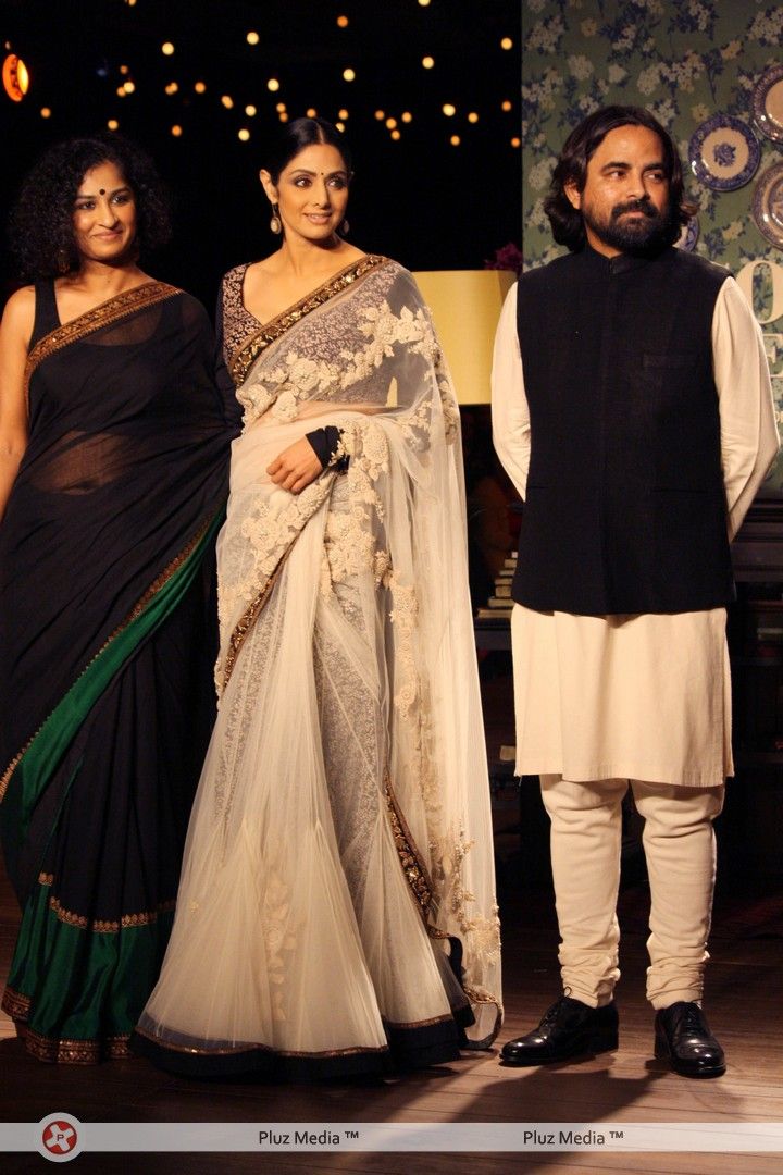 Sridevi Kapoor - Designer Sabyasachi show at the Delhi Couture Week 2012 - Photos | Picture 249393