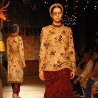 Designer Sabyasachi show at the Delhi Couture Week 2012 - Photos