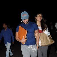 Saif Ali Khan and Kareena Kapoor snapped at the airport - Stills | Picture 249342