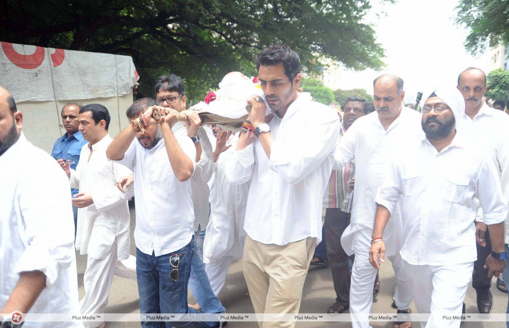 Funeral of Cinematographer and Director Ashok Mehta - Stills | Picture 253780
