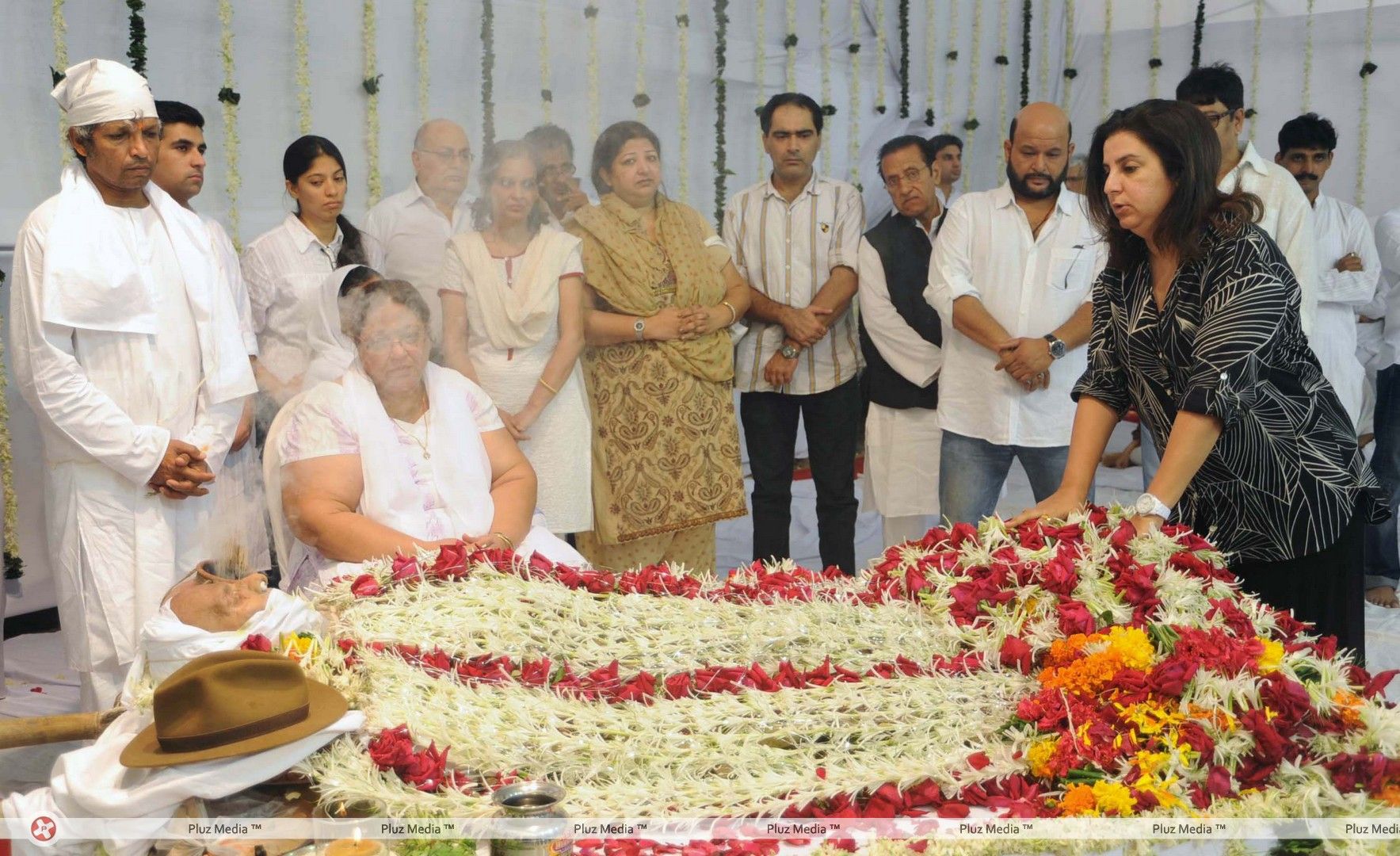 Funeral of Cinematographer and Director Ashok Mehta - Stills | Picture 253785