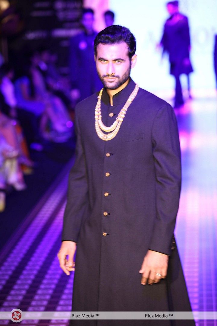 Ayushman Khurana and Models walking the ramp on Day 2 at IIJW  - Stills | Picture 257134