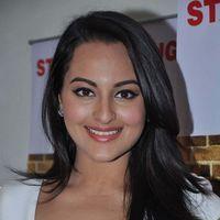 Sonakshi Sinha - Promotion of  Joker on the sets of ZEE Lil Masters - Photos | Picture 256897