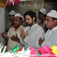 Emraan Hashmi - Emran Hashmi visits Mahim Durga on the occasion of Eid - Stills