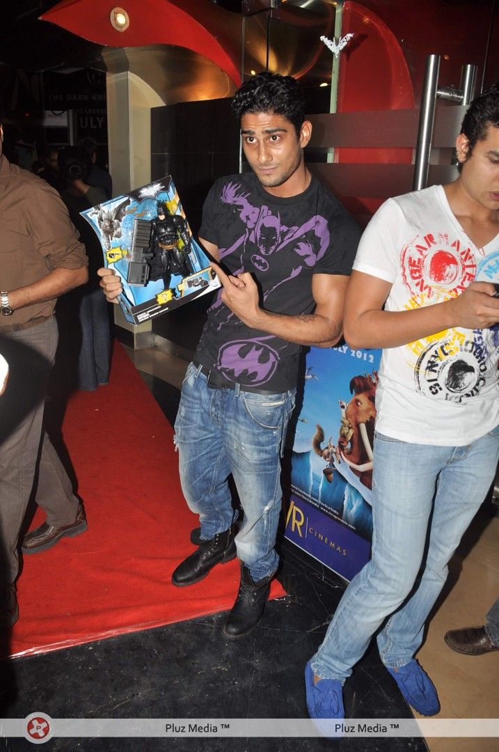 Bollywood celebrities at the premiere of The Dark Knight Rises - Photos | Picture 232316