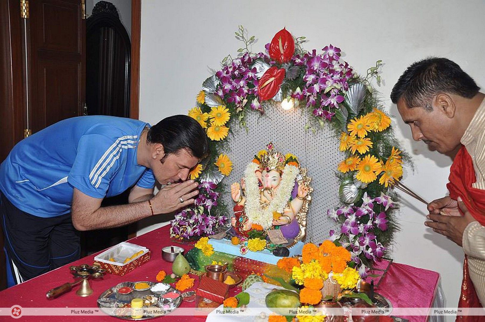 Aditya Pancholi - Bollywood Stars Celebrates Ganesh Festival - Photos | Picture 279468
