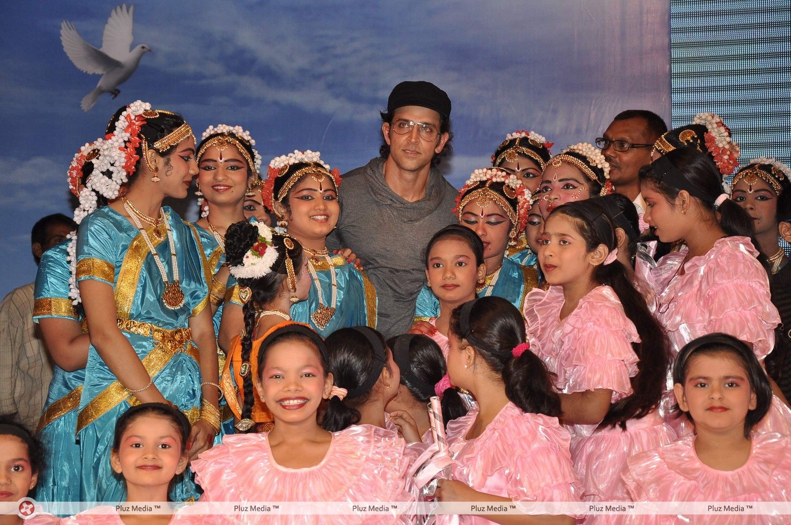 Hrithik Roshan - Hrithik At The Launch Of I Pledge 4 Peace Project Function  - Photos | Picture 281007