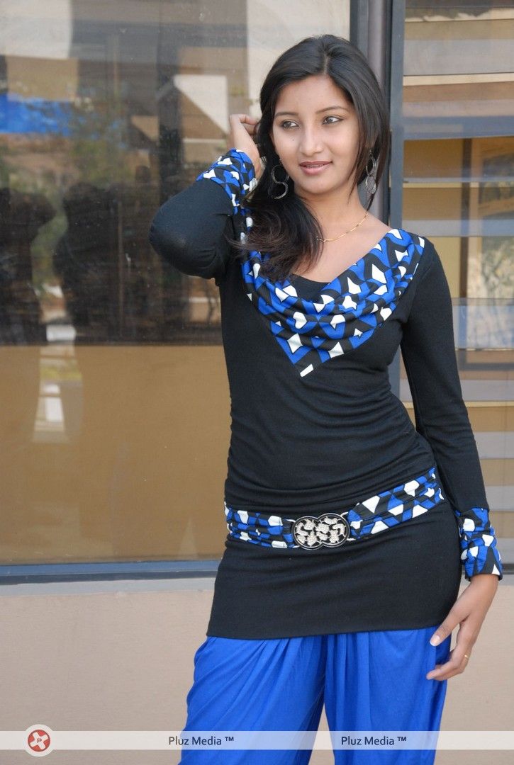 Actress Vinisha Latest Photos | Picture 397424