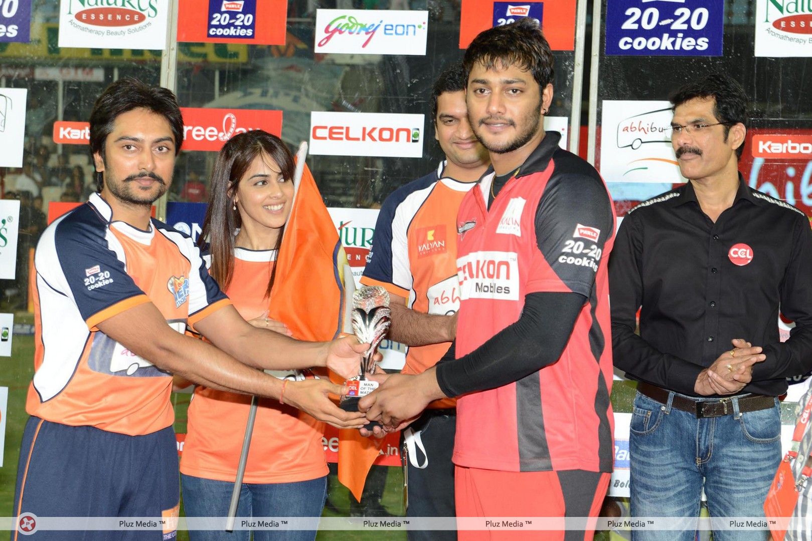 CCL 3 Semi Final Telugu Warriors Vs Veer Marathi Match Photos | Picture 404057